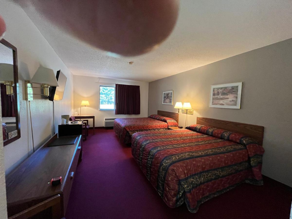 Boulder Bear Motor Lodge Boulder Junction Exteriör bild