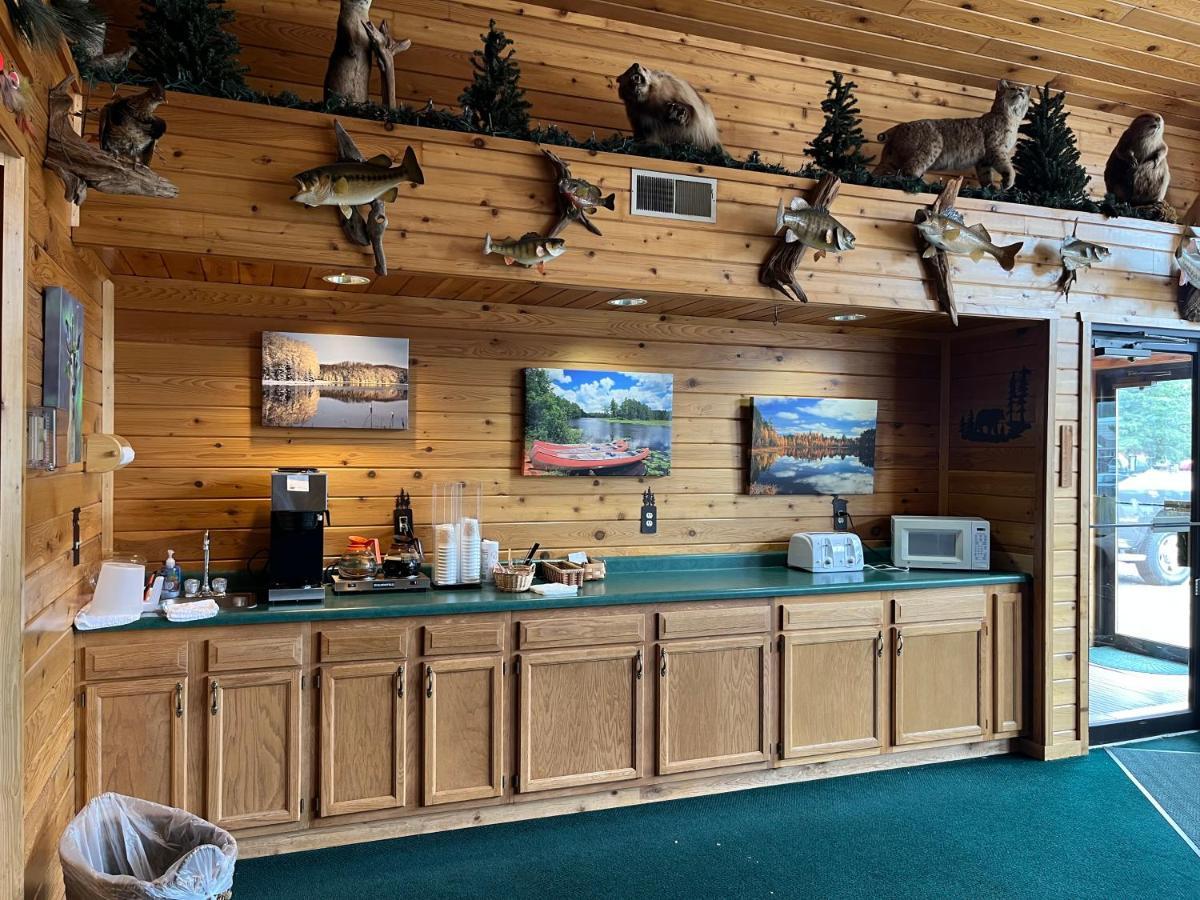 Boulder Bear Motor Lodge Boulder Junction Exteriör bild