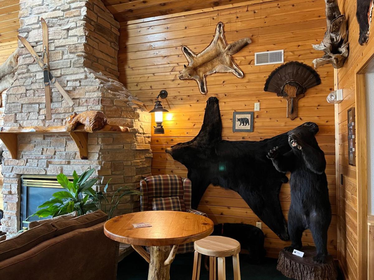 Boulder Bear Motor Lodge Boulder Junction Exteriör bild