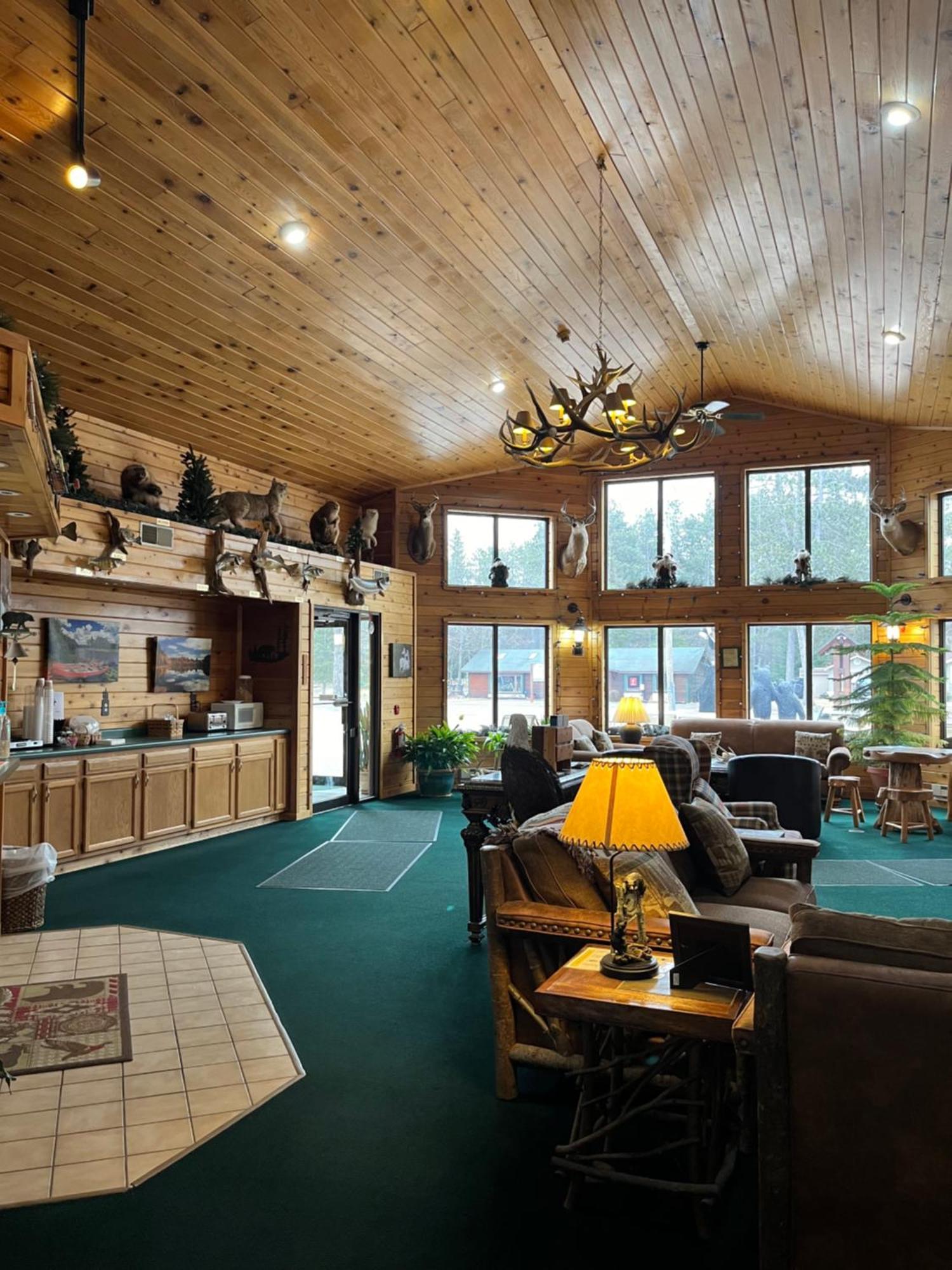 Boulder Bear Motor Lodge Boulder Junction Exteriör bild